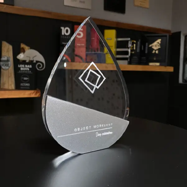 placa en forma de gota